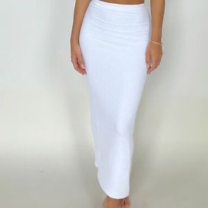 The Maxi Tube Skirt / White